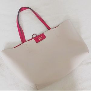 Guess Reversible Tote Bag